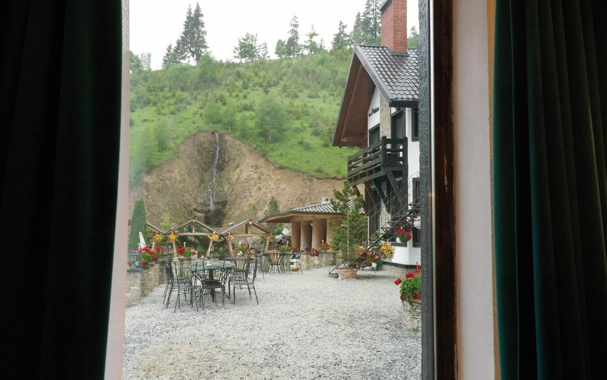 Pensiunea Poiana Izvoarelor Vatra Dornei Buitenkant foto